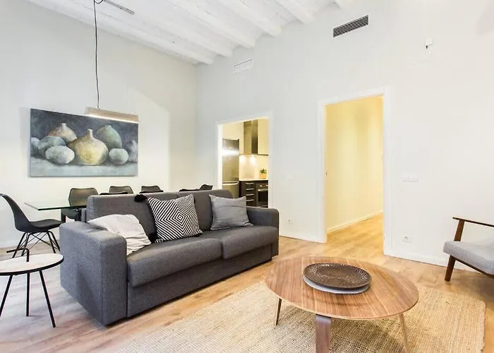 Collection Barcelona - Bright And Modern 4Bedroom With Terrace In Las Ramblas P2